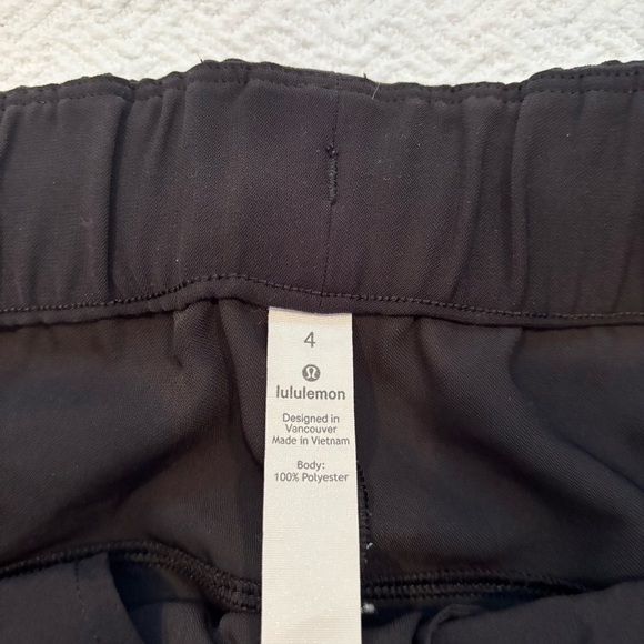 Lululemon Womens Cropped Pant Black Size 4 Drawstring Elastic Waist Pockets - Picture 11 of 16